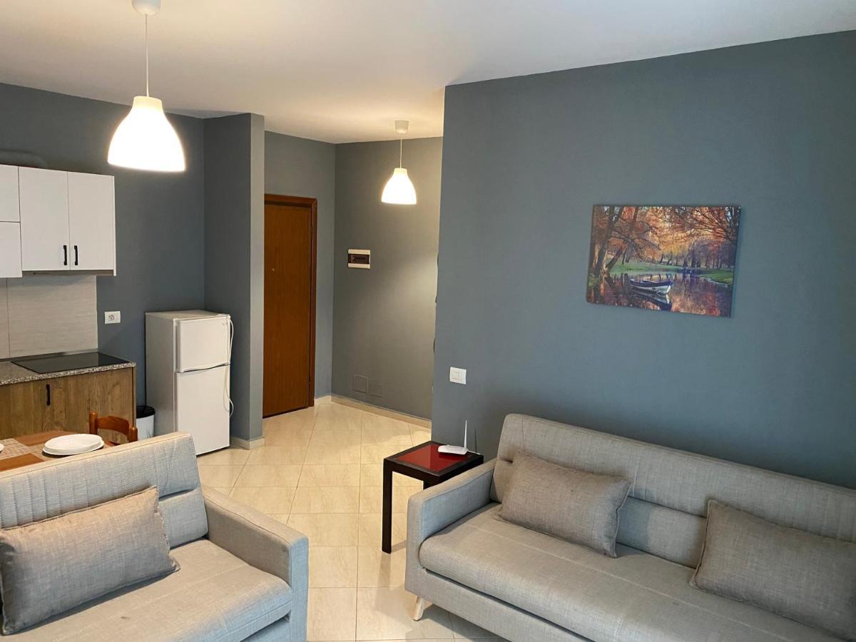 Apartamente oslo Vlorë Esterno foto