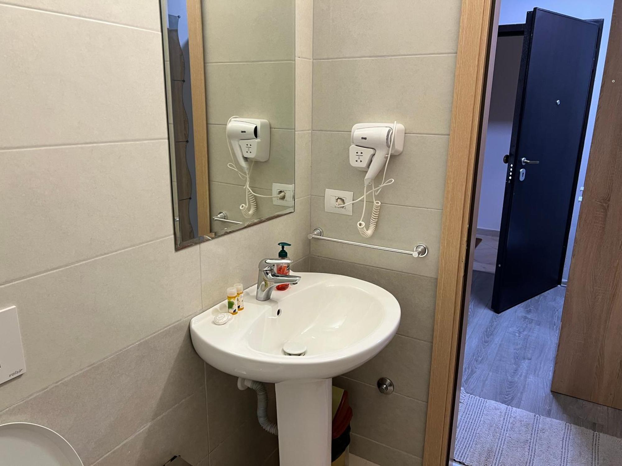 Apartamente oslo Vlorë Esterno foto