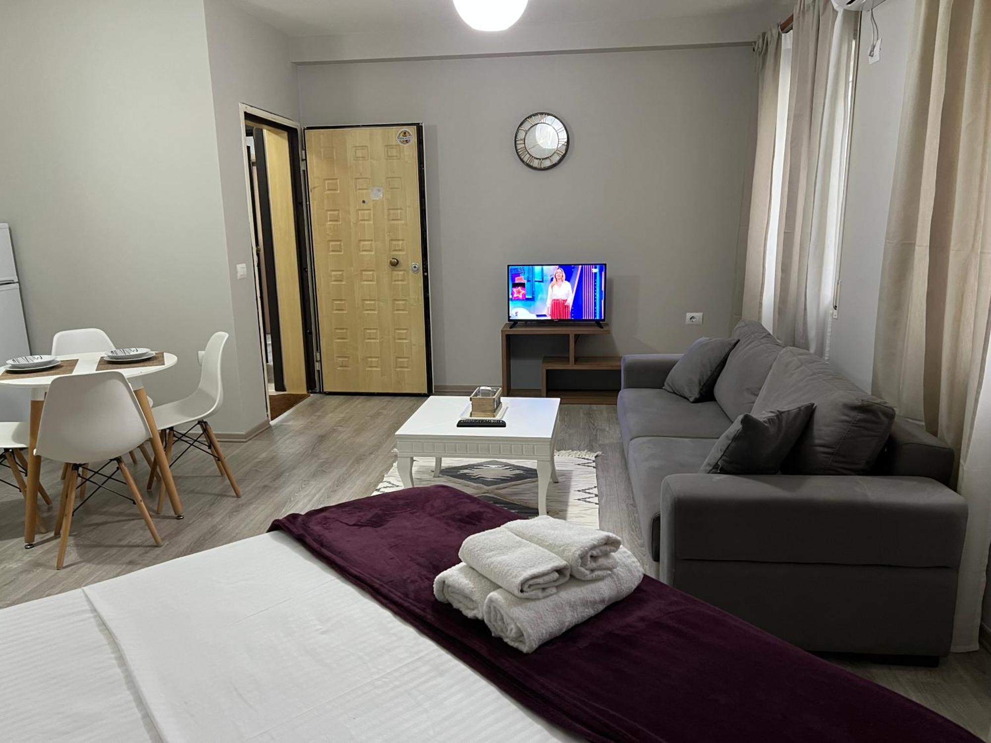 Apartamente oslo Vlorë Esterno foto